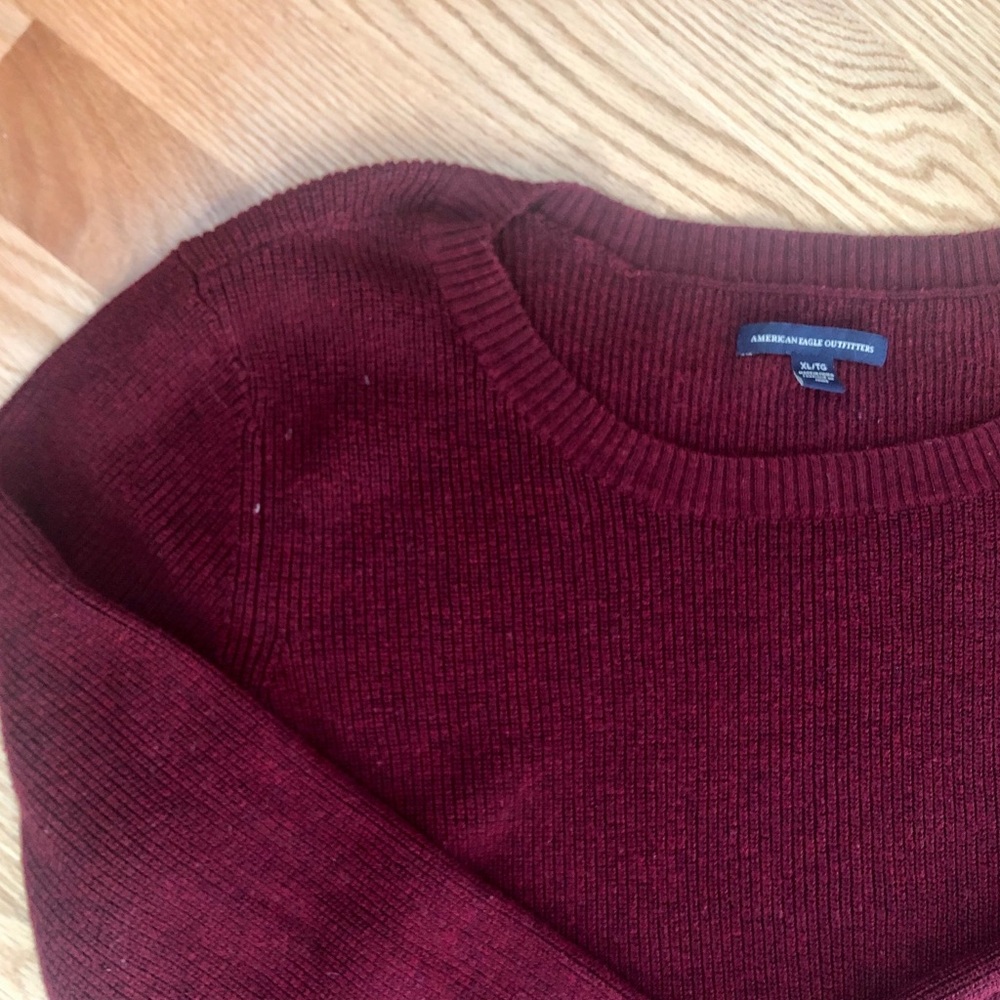 American Eagle Maroon Sweater